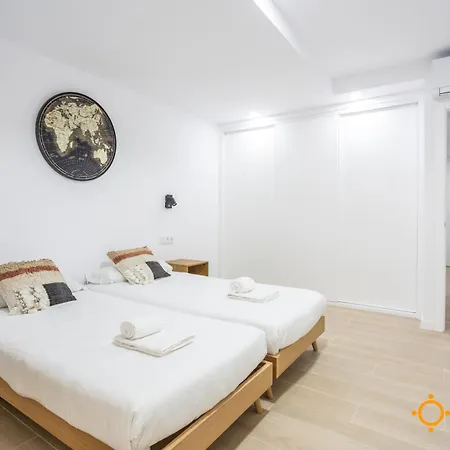 Apartment Travelers Dream By Livework *